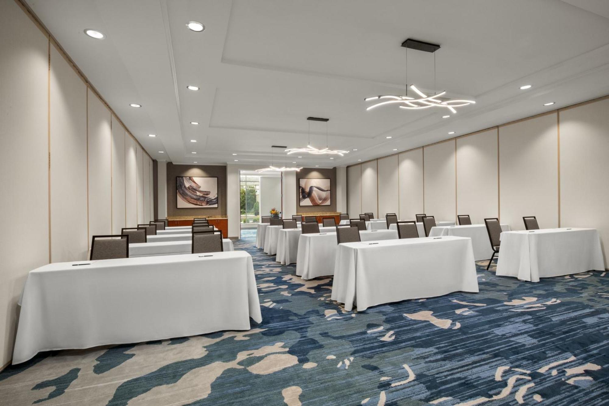 Delta Hotels By Marriott Colonial Heights Exterior photo